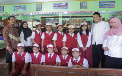 Kunjungan dari anak SD