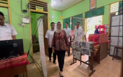 Kunjungan Kepala Cabang DInas Wilayah Kabupaten Jombang ke Perpustakaan Ki Hadjar Dewantara - SMAN Ngoro Jombang